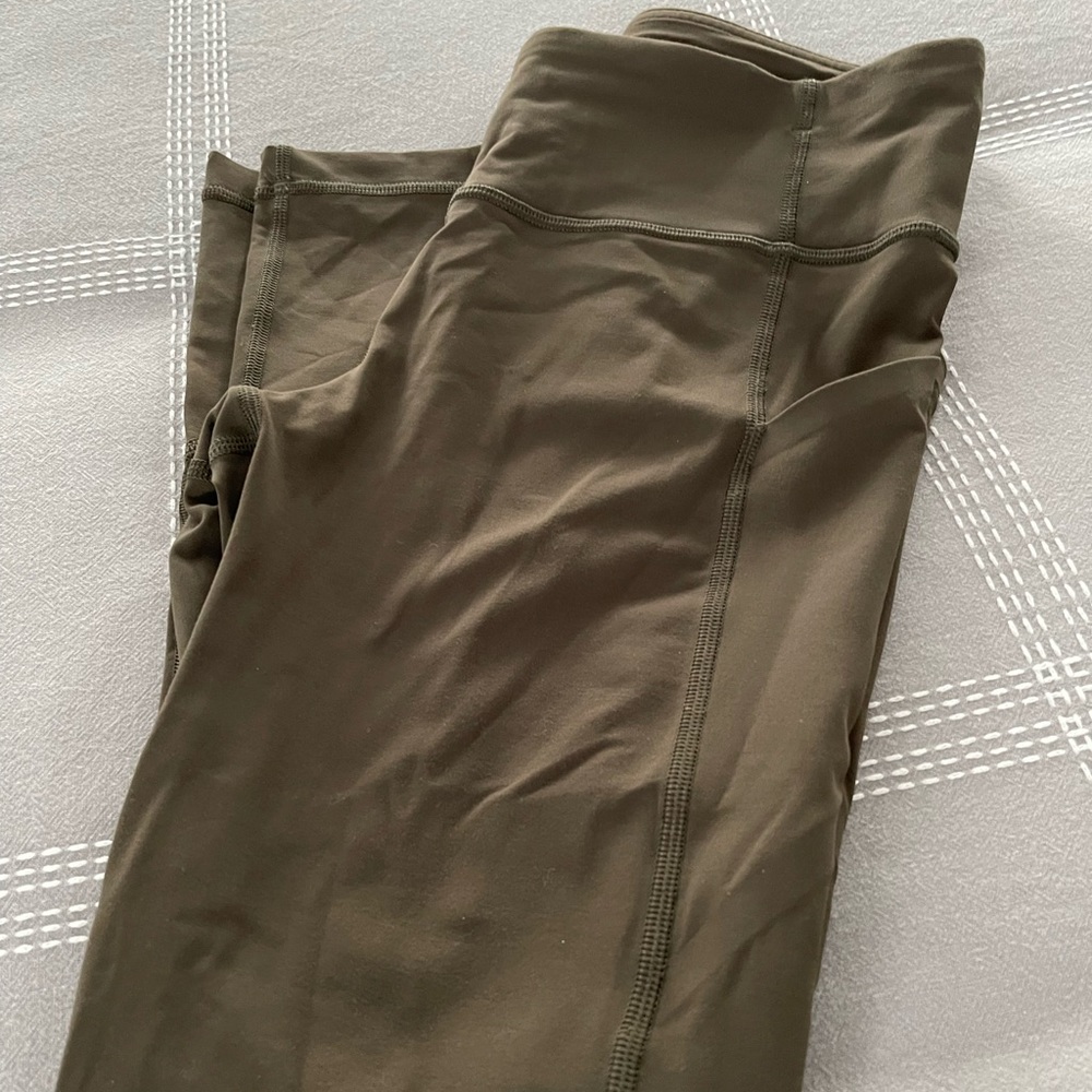 Lululemon cropped leggings